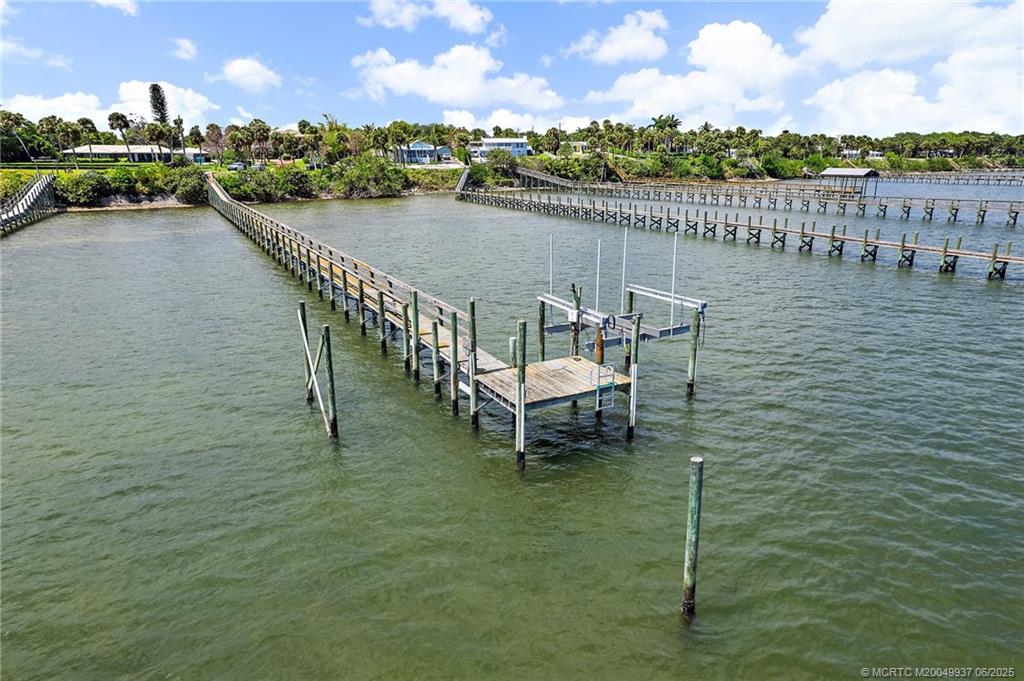 10305 S Indian River Drive