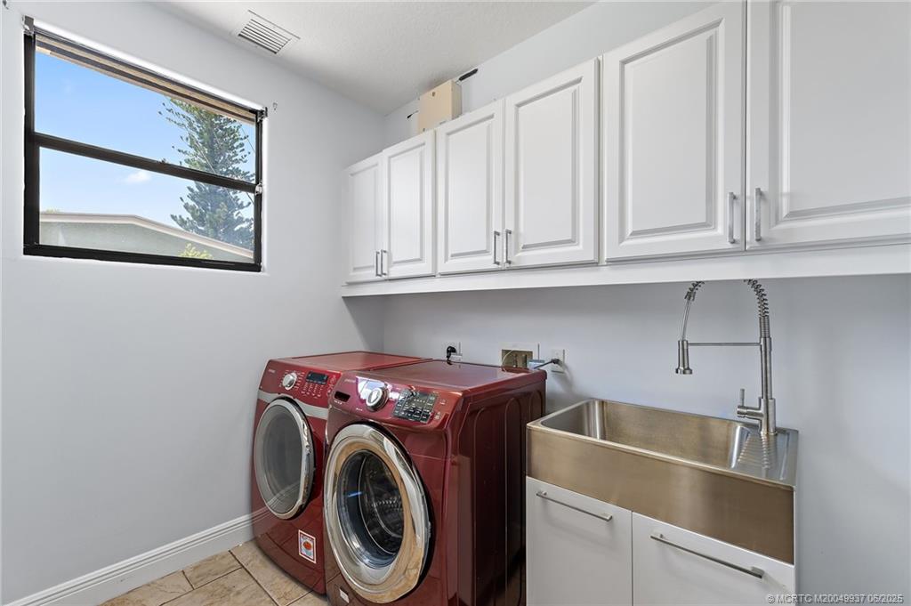 10305 S Indian River Drive