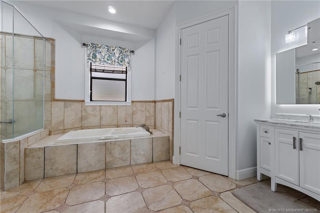 10305 S Indian River Drive