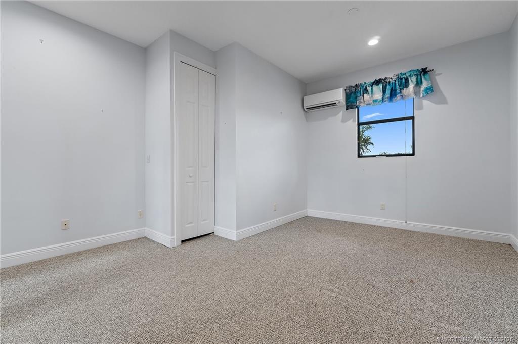 10305 S Indian River Drive