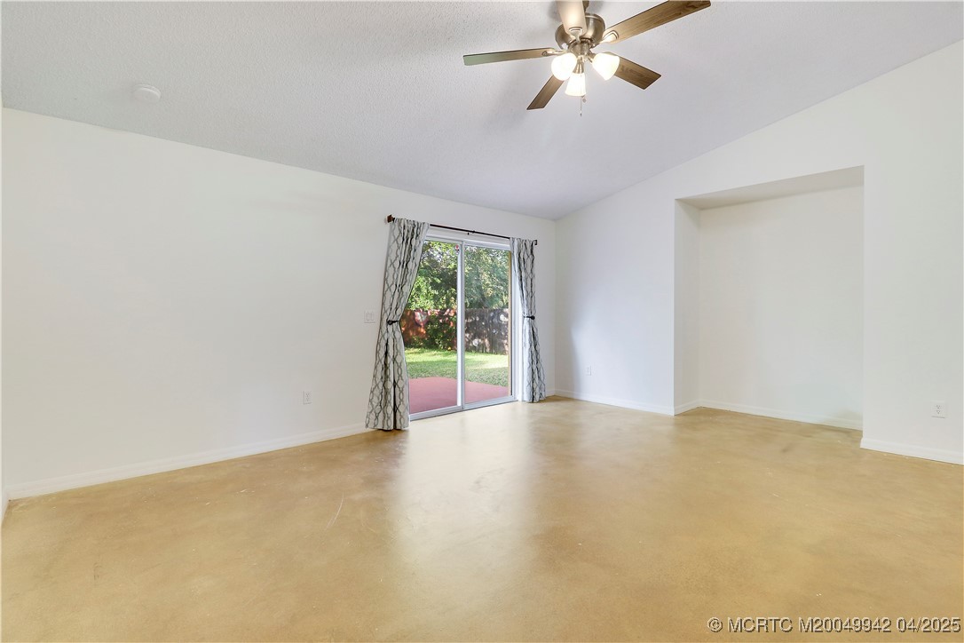2949 SE Buccaneer Circle