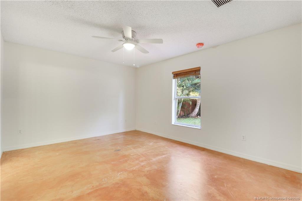 2949 SE Buccaneer Circle