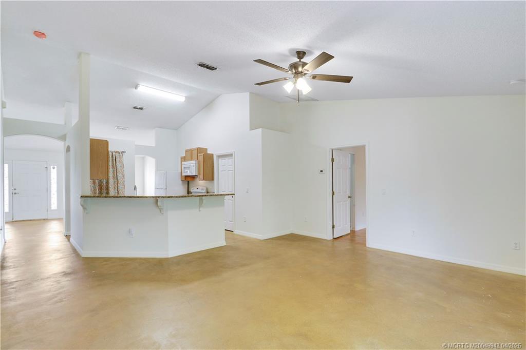 2949 SE Buccaneer Circle