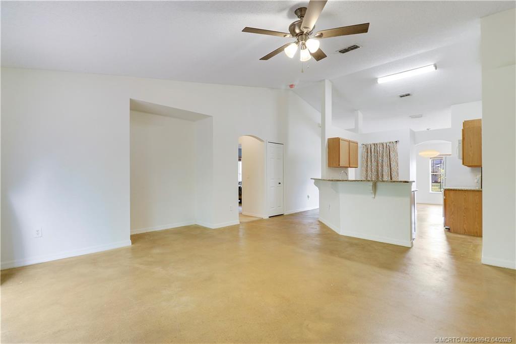 2949 SE Buccaneer Circle