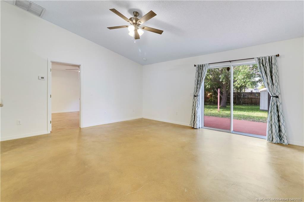 2949 SE Buccaneer Circle
