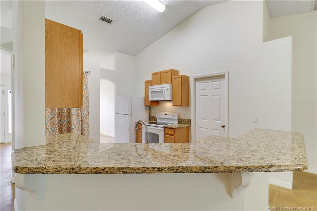 2949 SE Buccaneer Circle