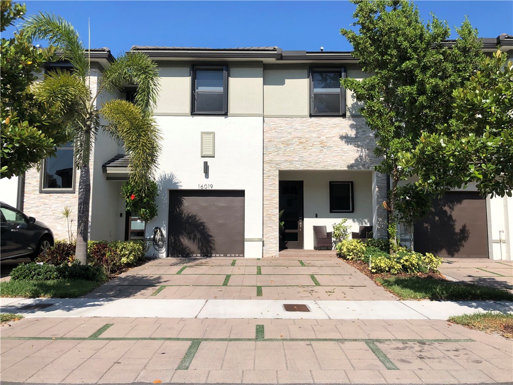 2949 SE Buccaneer Circle