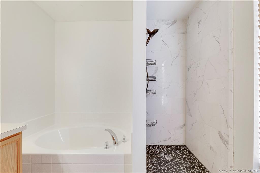 2949 SE Buccaneer Circle