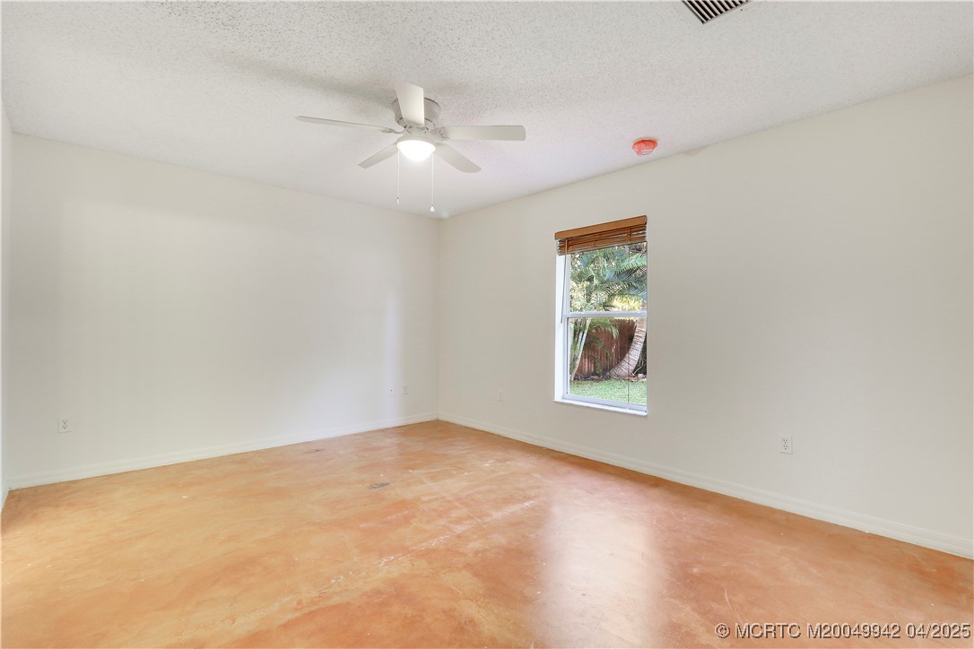 2949 SE Buccaneer Circle