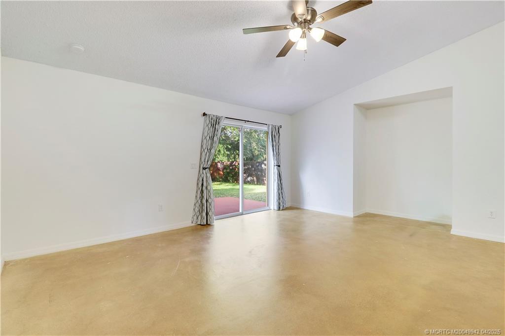 2949 SE Buccaneer Circle