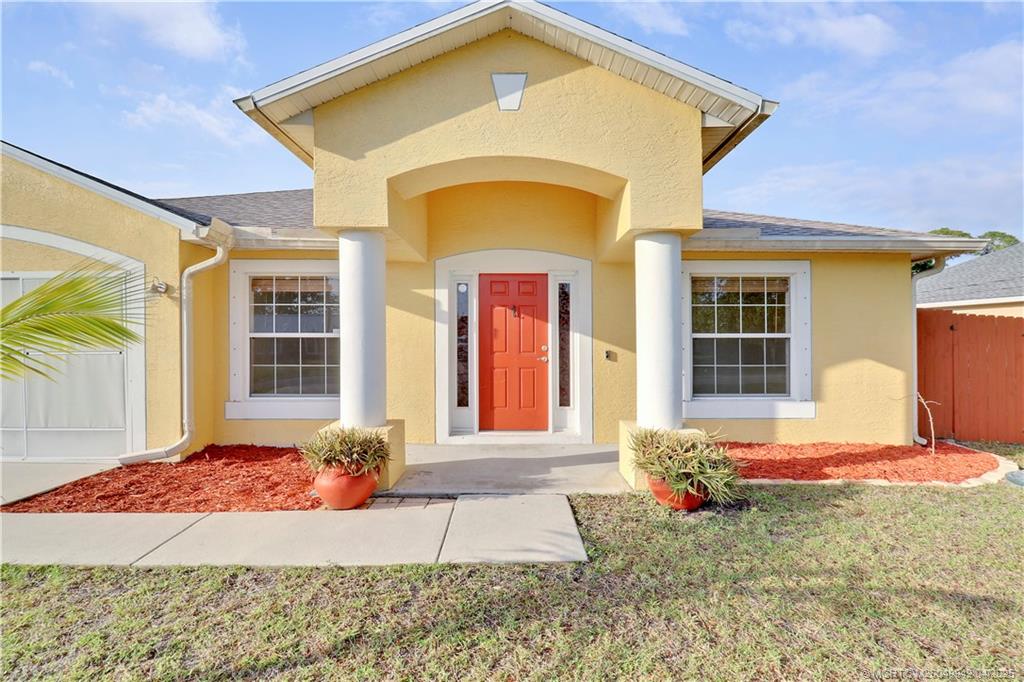 2949 SE Buccaneer Circle