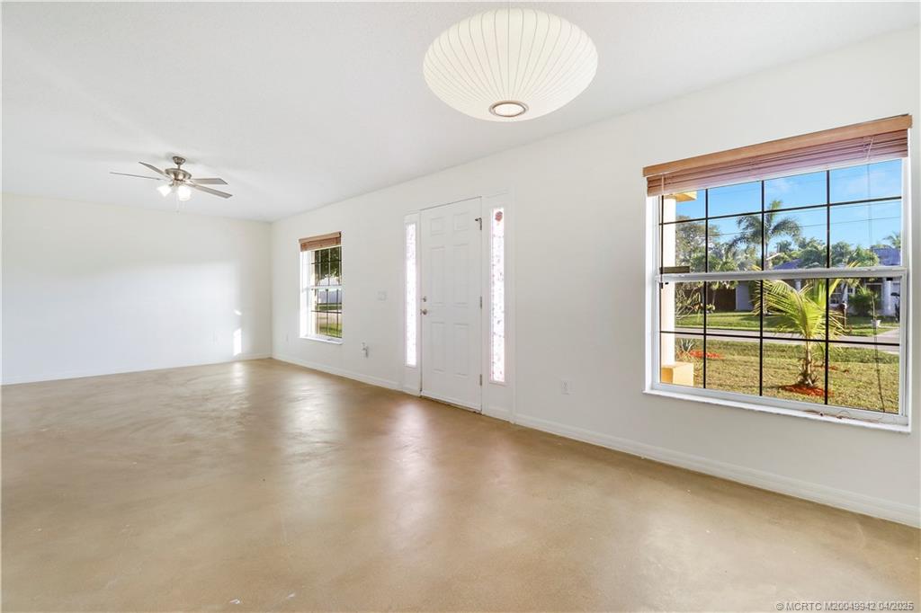 2949 SE Buccaneer Circle