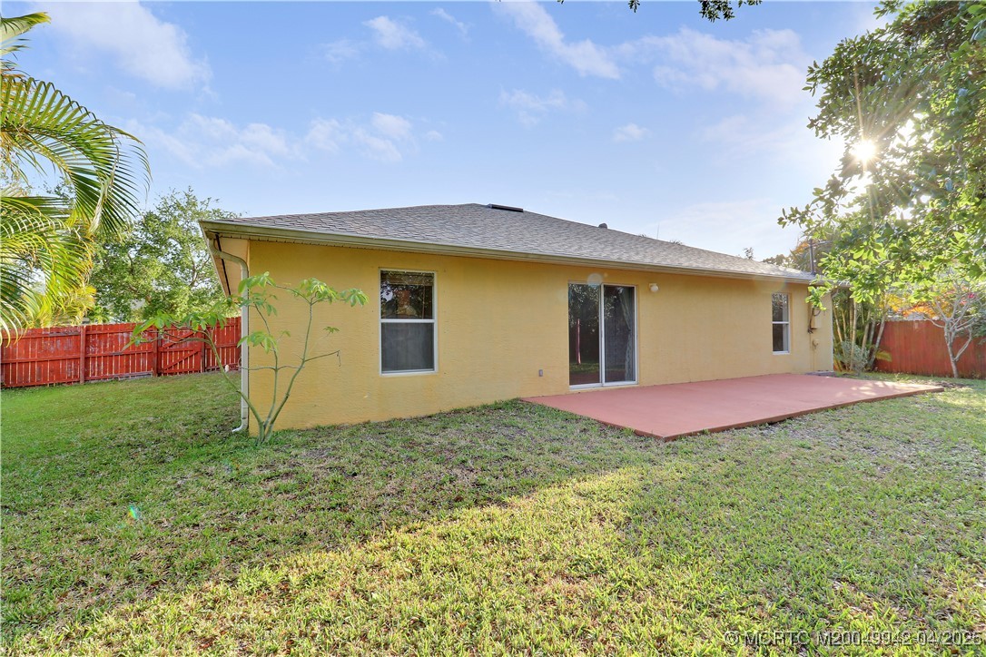 2949 SE Buccaneer Circle