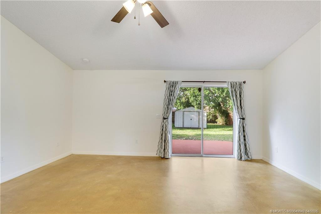 2949 SE Buccaneer Circle