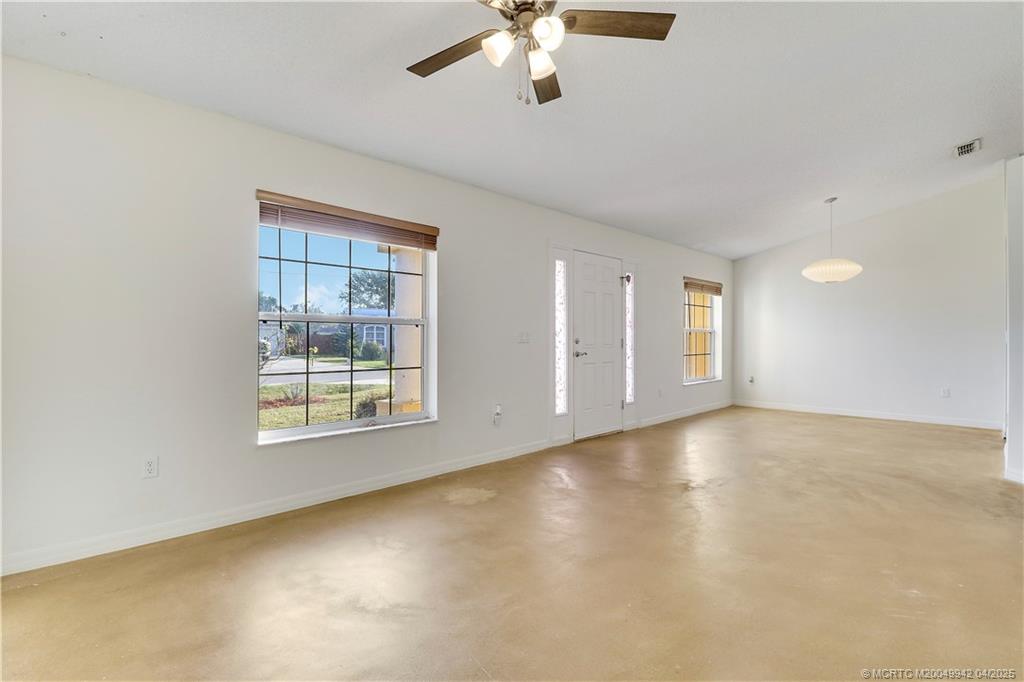 2949 SE Buccaneer Circle