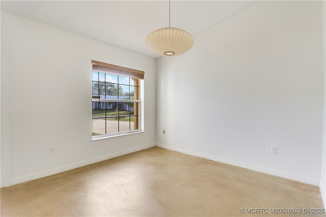 2949 SE Buccaneer Circle