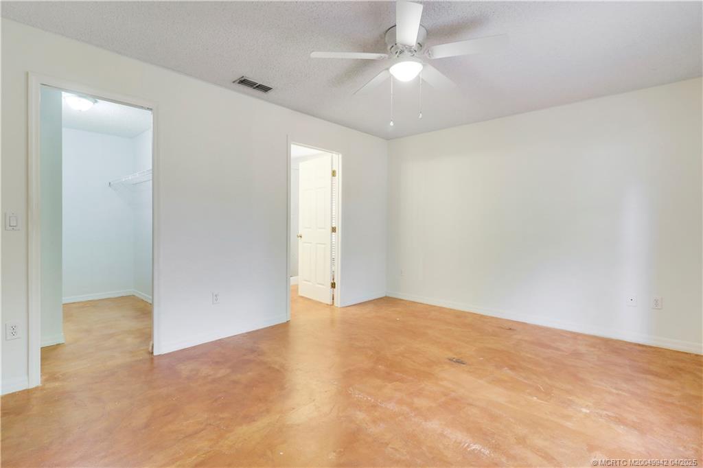 2949 SE Buccaneer Circle