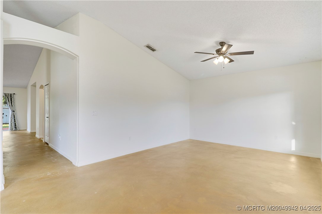 2949 SE Buccaneer Circle