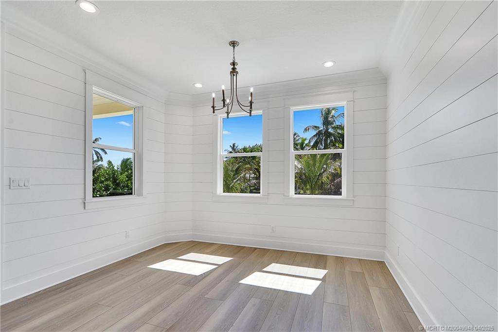 4627 SE Manatee Lane