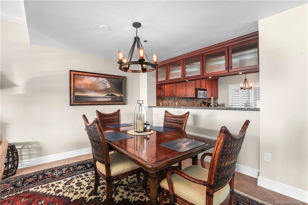 184 NE Edgewater Drive 1306