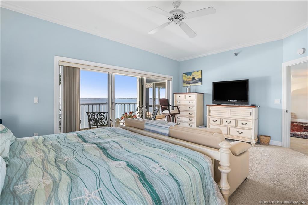 184 NE Edgewater Drive 1306