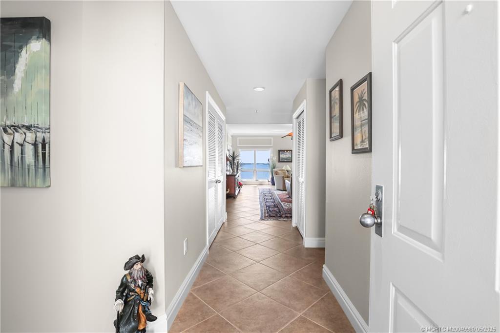 184 NE Edgewater Drive 1306