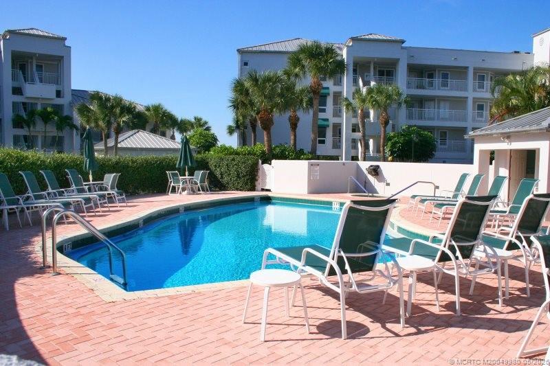 184 NE Edgewater Drive 1306