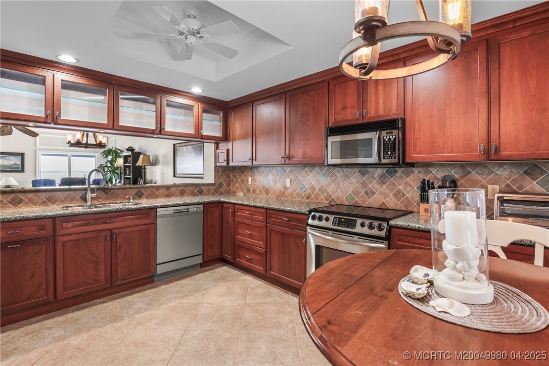 184 NE Edgewater Drive 1306