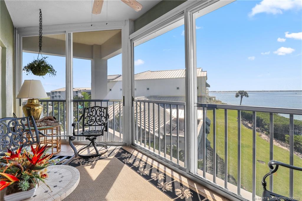 184 NE Edgewater Drive 1306