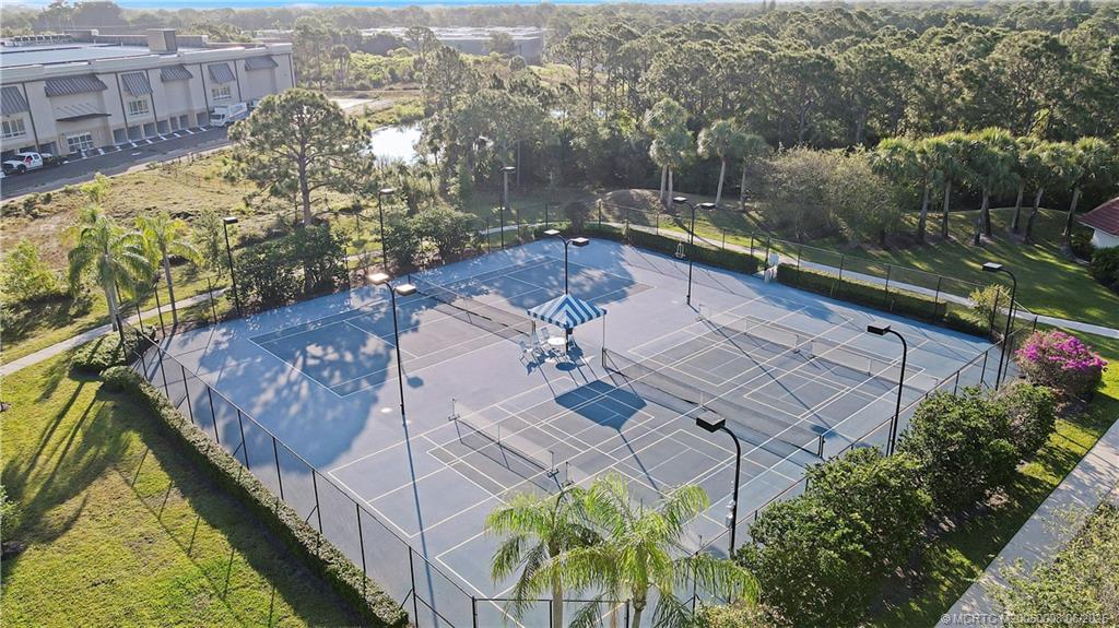 7225 SE Magellan Lane