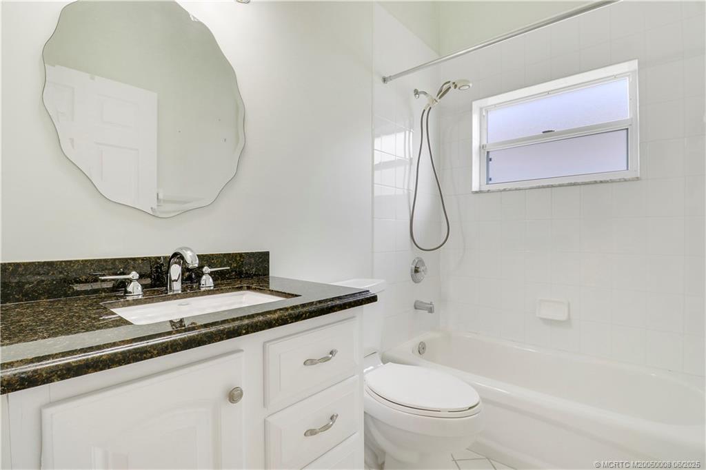 7225 SE Magellan Lane