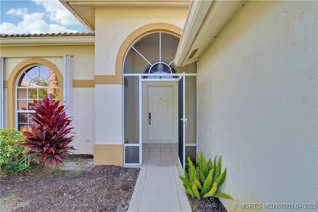 7225 SE Magellan Lane