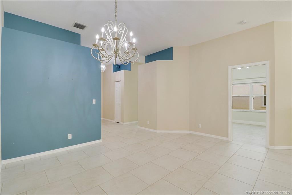 7225 SE Magellan Lane