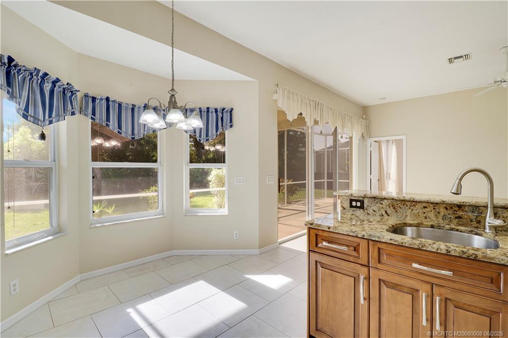 7225 SE Magellan Lane