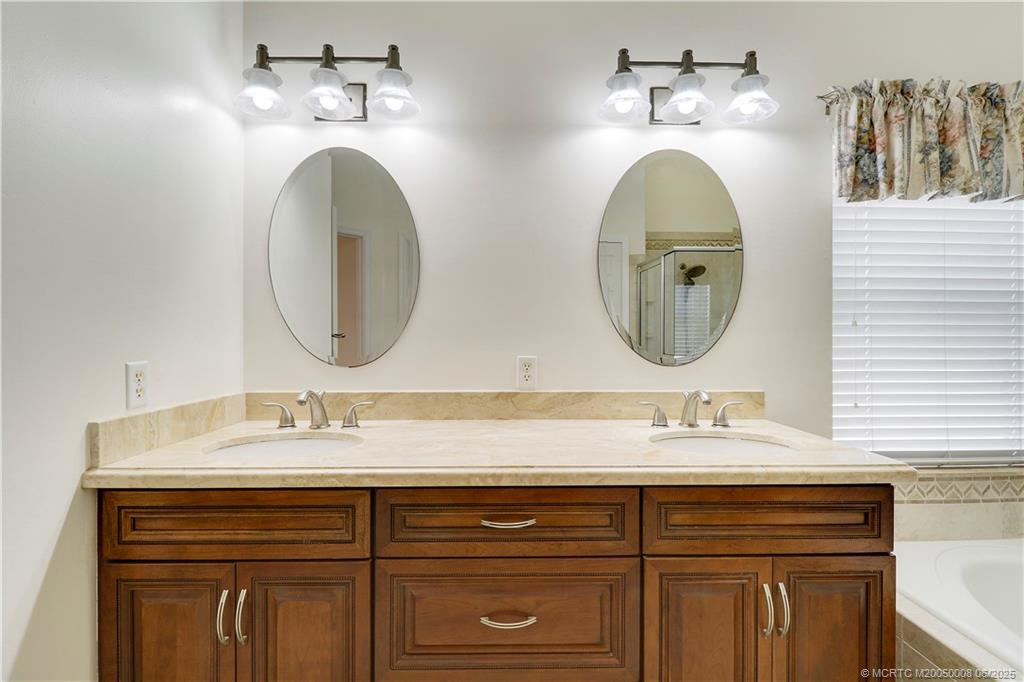 7225 SE Magellan Lane