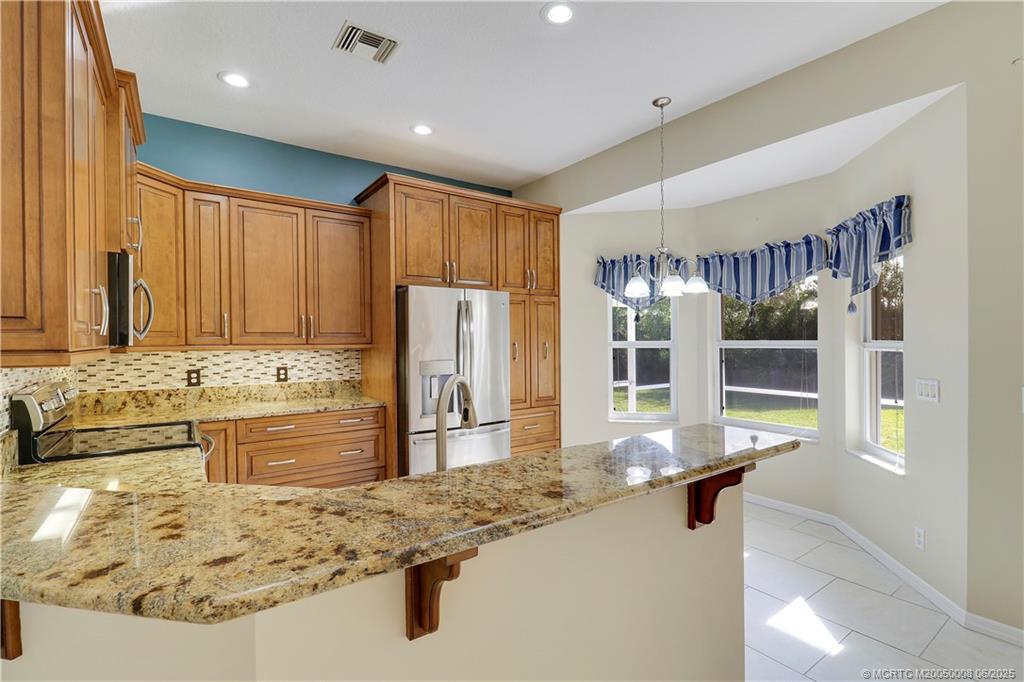 7225 SE Magellan Lane