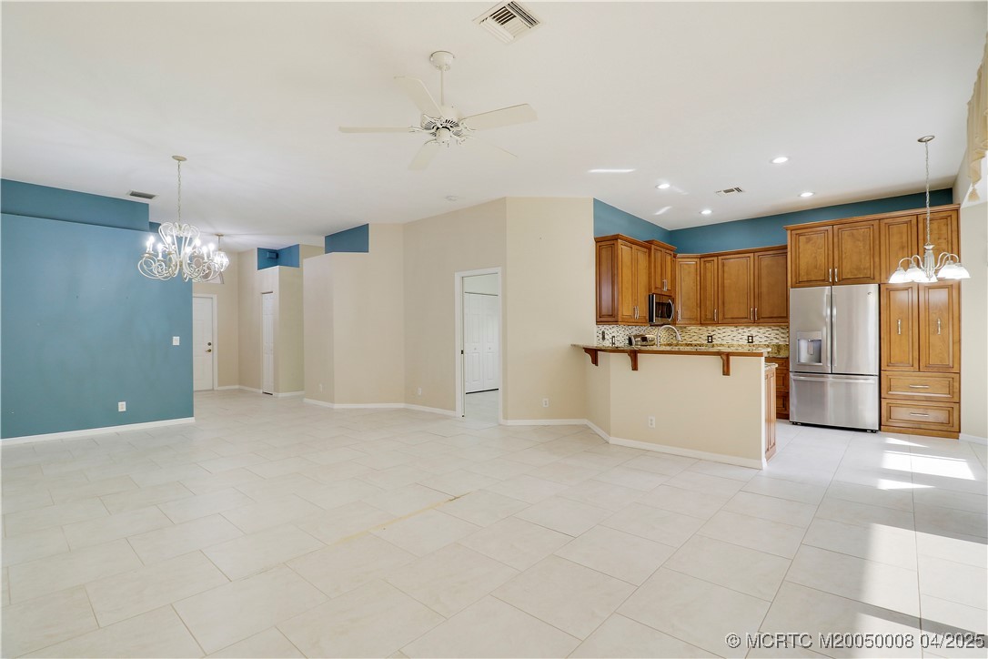 7225 SE Magellan Lane