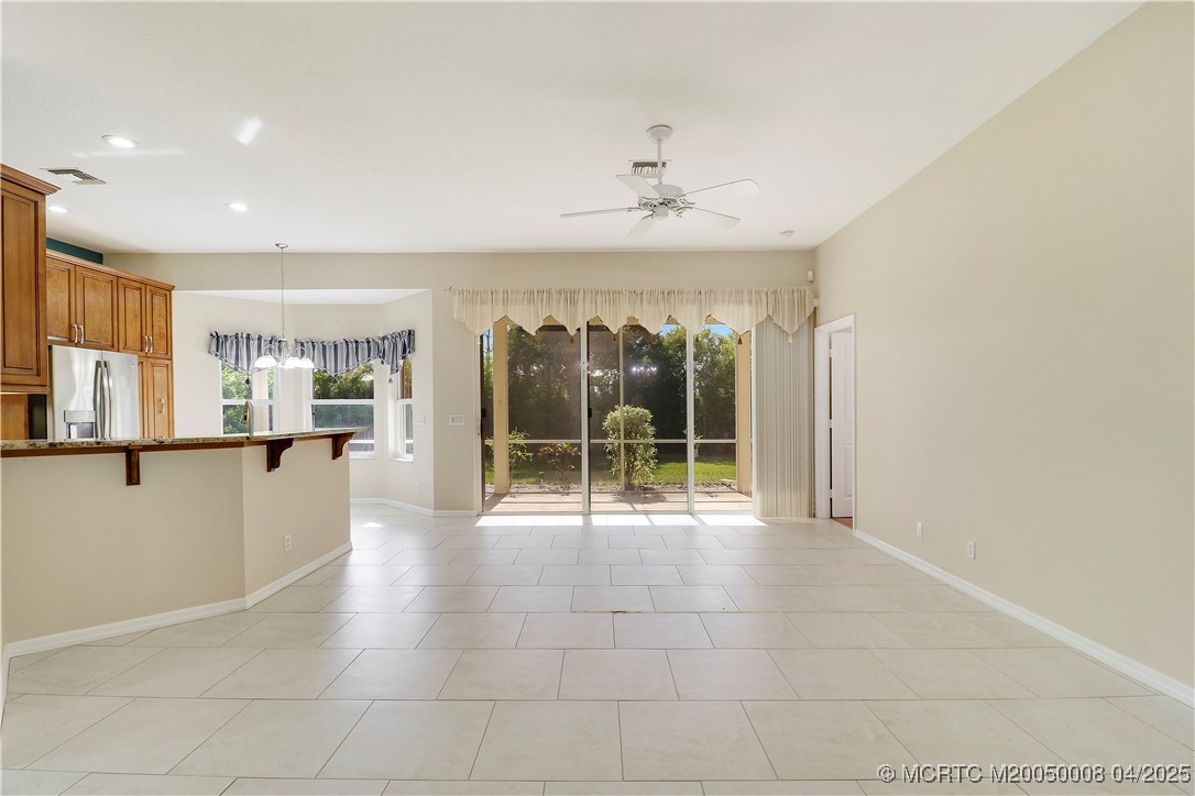 7225 SE Magellan Lane