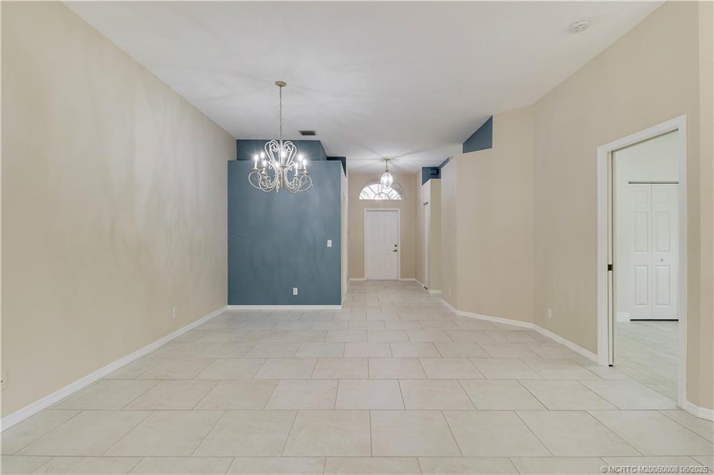 7225 SE Magellan Lane