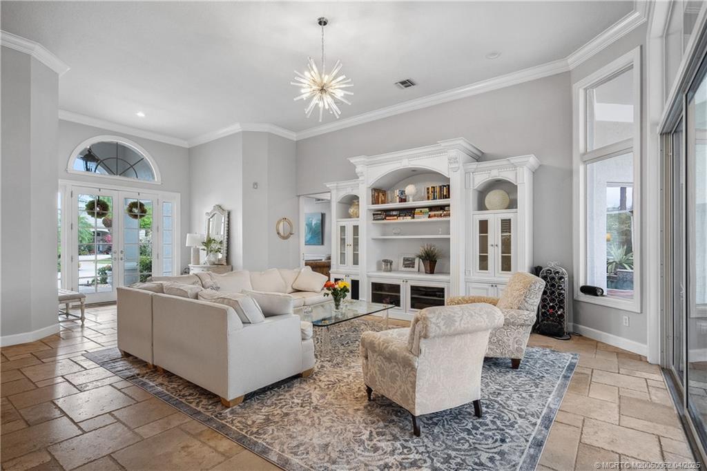 4346 SE Waterford Drive