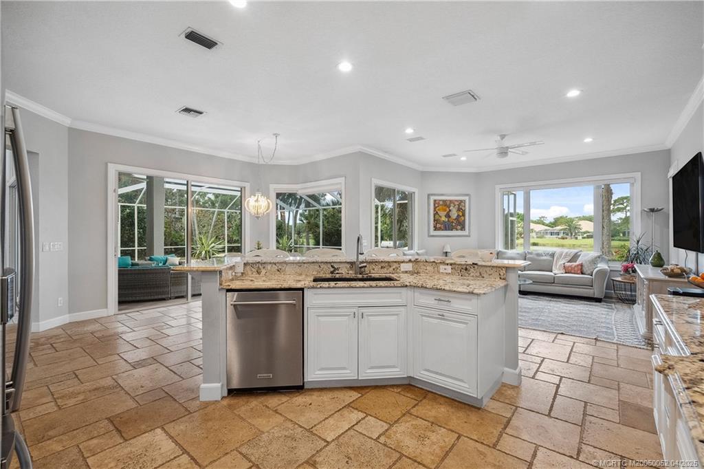 4346 SE Waterford Drive