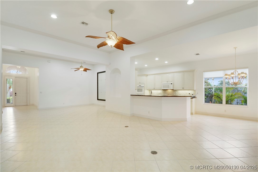 736 SW Pebble Lane