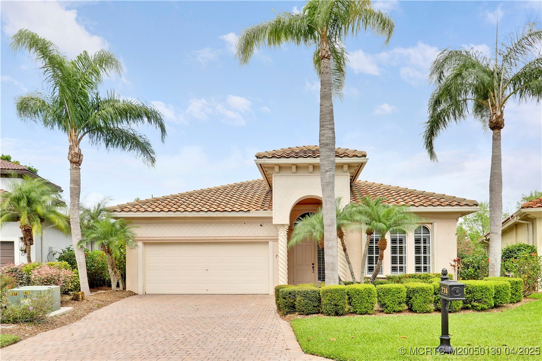 736 SW Pebble Lane