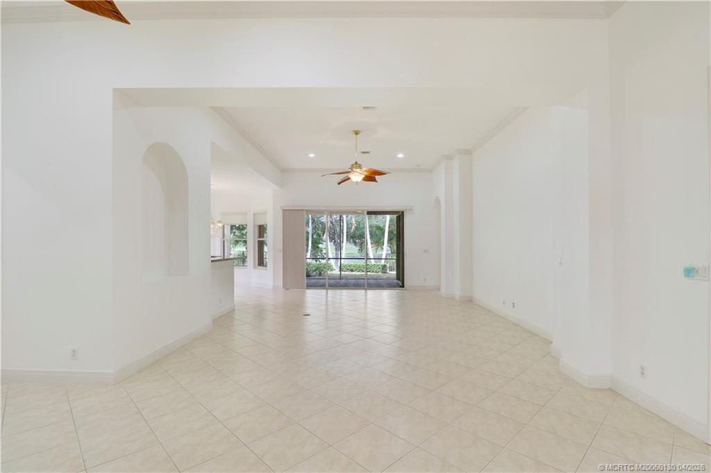 736 SW Pebble Lane