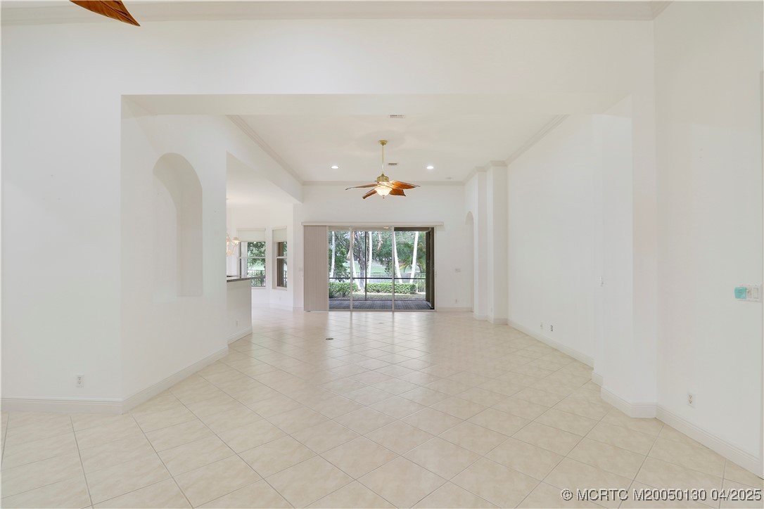 736 SW Pebble Lane