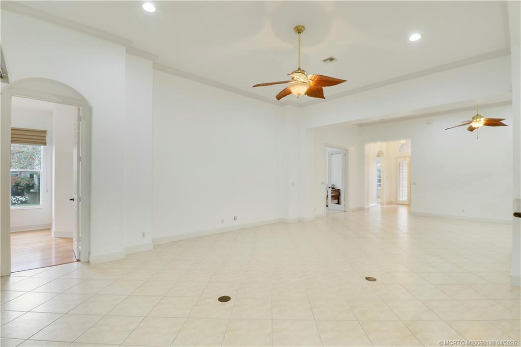 736 SW Pebble Lane