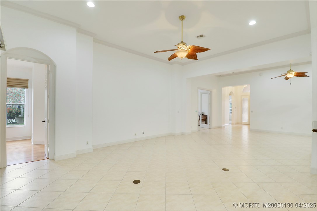 736 SW Pebble Lane