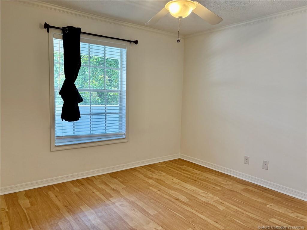 802 SE Central Parkway 14