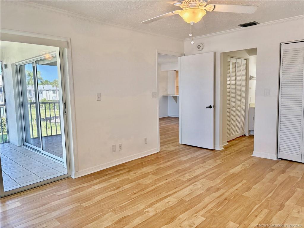 802 SE Central Parkway 14