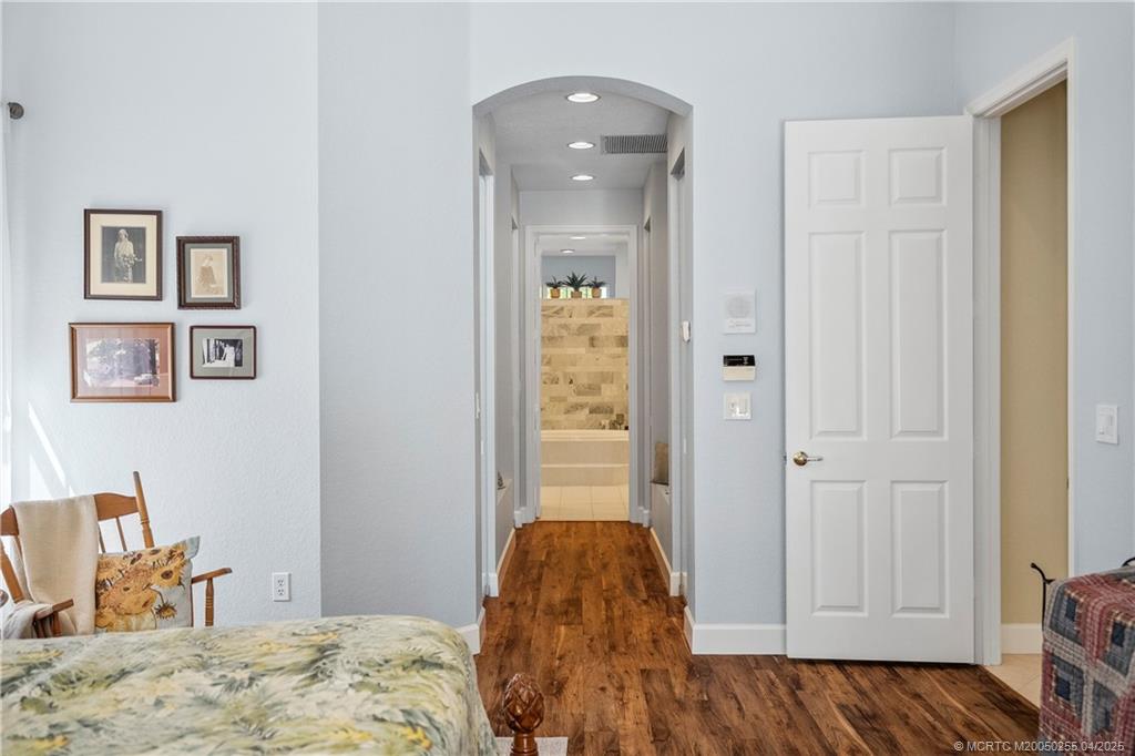 4473 SW Long Bay Drive